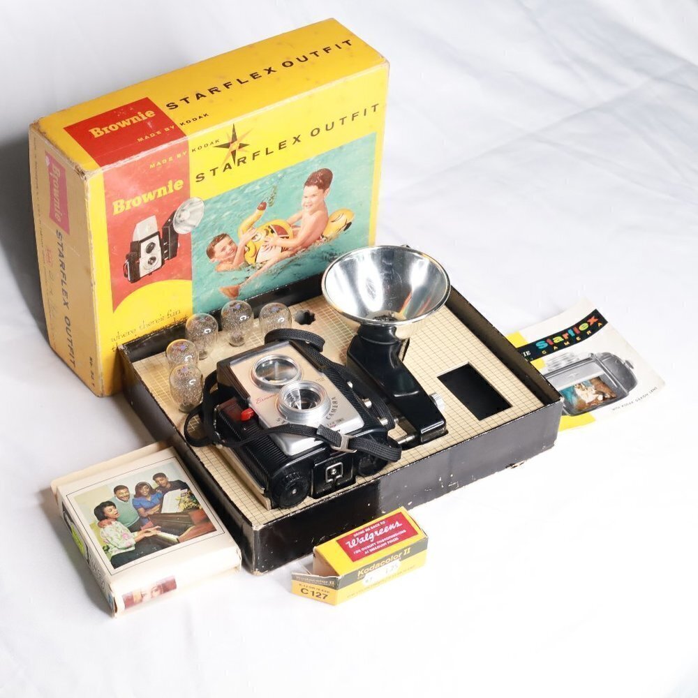 Kodak Brownie Starflex Full Kit: Original Box + Flash + Bulbs + User Manual
